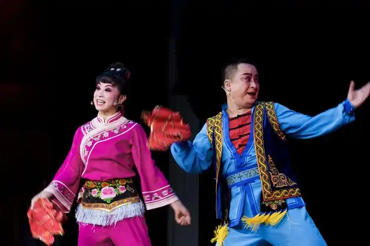 内蒙古戏曲名家名段演唱会 - 美篇