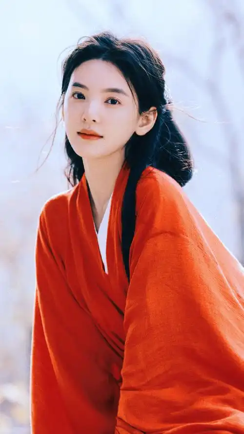 章若楠古装真的娇柔与英气并存!