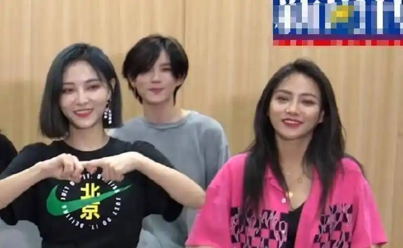 the9成团后接受采访,关掉十级美颜后,颜值高低很明显_虞书欣_刘雨昕