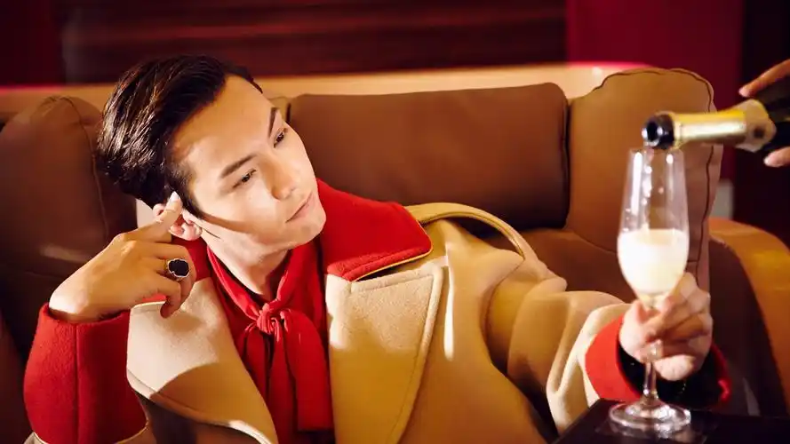 陈伟霆 明星风尚壁纸壁纸是一款电脑壁纸,属于明星分类,陈伟