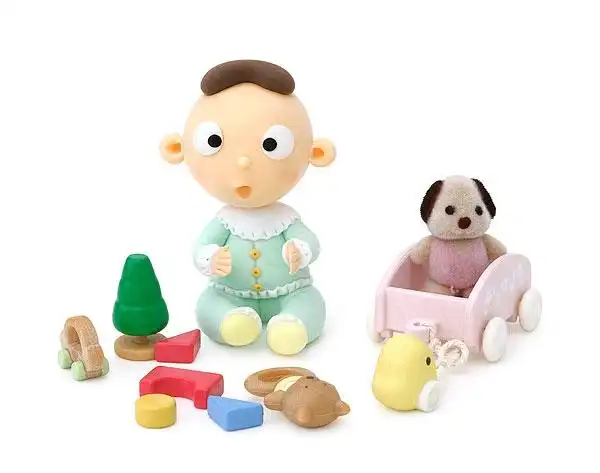 丰富多彩的娃娃家【西孙幼儿园小一班】