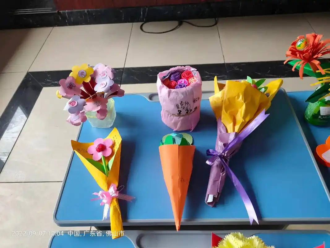 小学生的做的手工作品