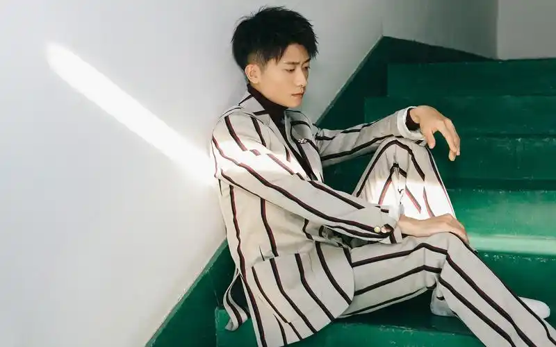 张一山帅气写真,高清图片,电脑桌面-壁纸族