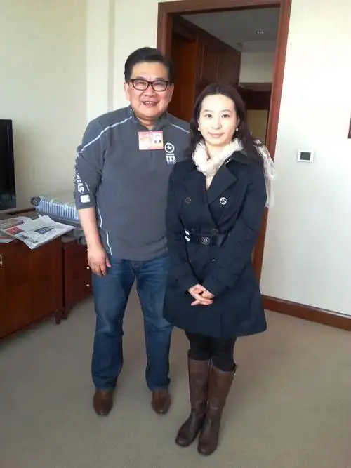 独家专访:全国人大代表曹可凡_央广网