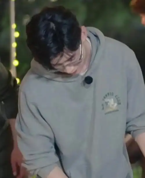 白敬亭在为我做鸡蛋炒西红柿