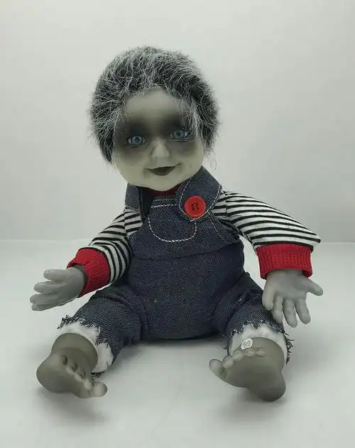 万圣节鬼屋逃脱恐怖电动走路鬼娃娃公仔声控感应鬼婴叫毛绒玩具