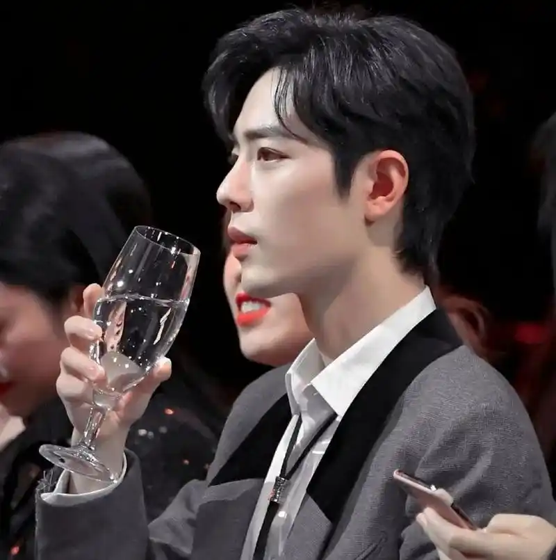 适合当头像的明星头像～#肖战