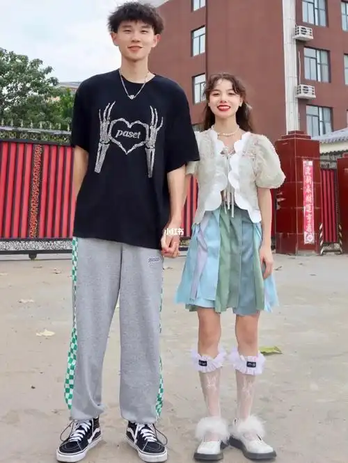 153cm77183cm身高差情侣 我收到七夕礼物啦!