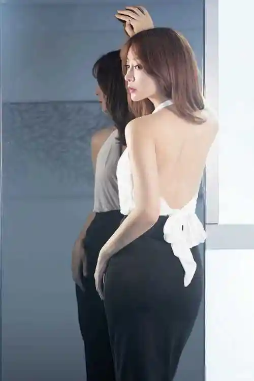 总之,柳岩的故事和她的发声,是一个启示,提醒我们在追求个人和社会的