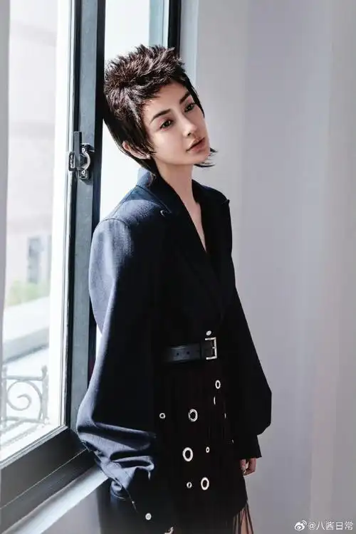 angelababy短发杂志大片    #angelababy中性刺猬头