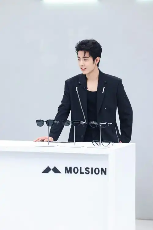 肖战##肖战陌森眼镜品牌代言人