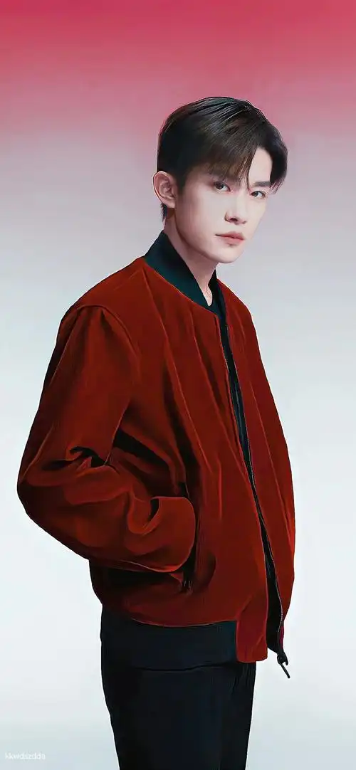 多彩壁纸734期|易烊千玺帅气写真壁纸 2021倒计时2天