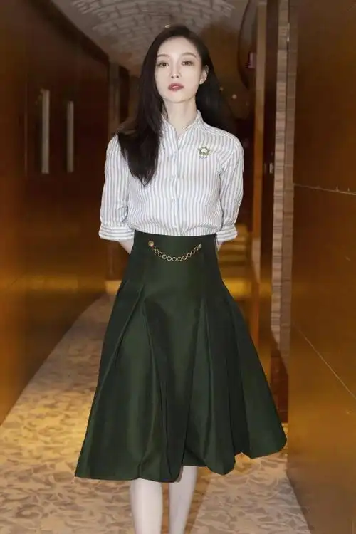 明星穿搭红榜 | 女明星的夏季穿搭,凉爽又时髦