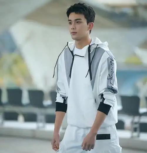 在都市爱情剧中,时下流行的姐弟恋成了观众爱嗑的cp,吴磊主演的热播新