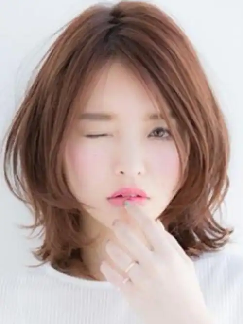 5款适合圆脸女生的中分发型 修颜显瘦又气质