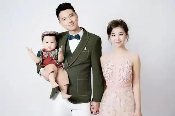 演员李小萌:丈夫王雷为她拒拍吻戏,相爱16年零绯闻,36岁生二胎