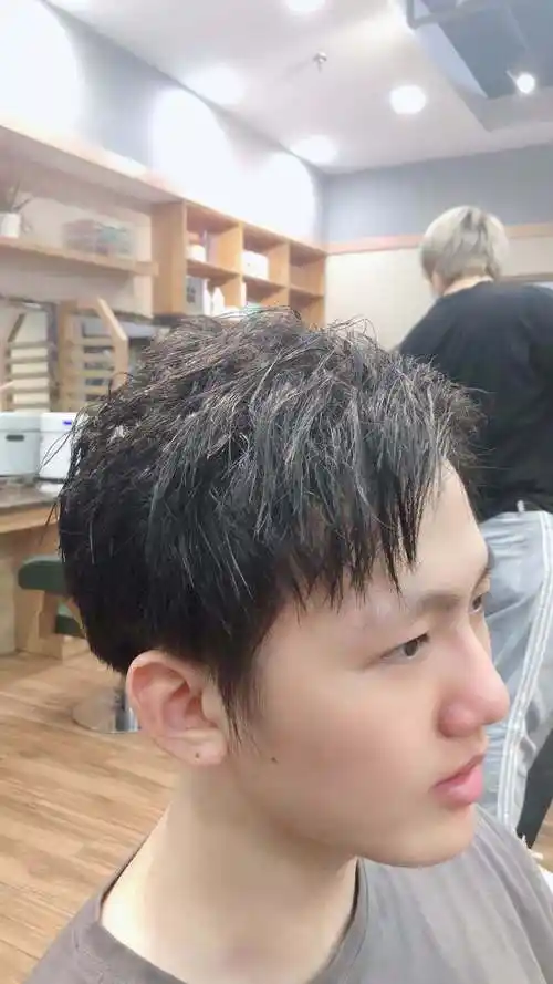 钢夹烫几天能洗头,钢夹烫几天洗一次头