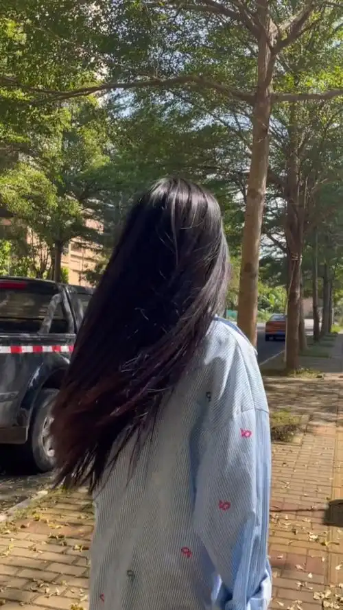 黑长直最喜欢的头发星期四