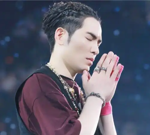 (萧敬腾个人资料)"雨神"萧敬腾的成功,离不开他背后的这个女人  第3张