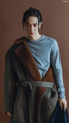 王一博壁纸脏辫啵啵太酷了简直就是行走的时尚画报