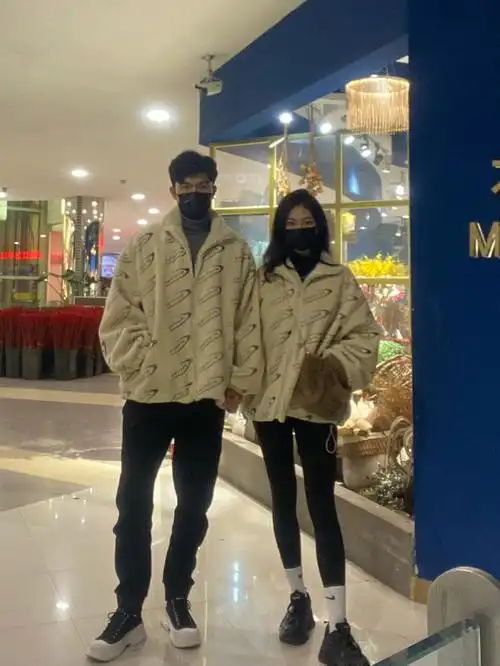 1759199192#情侣穿搭  #高个子穿搭  #175女生穿搭  #情侣拍照