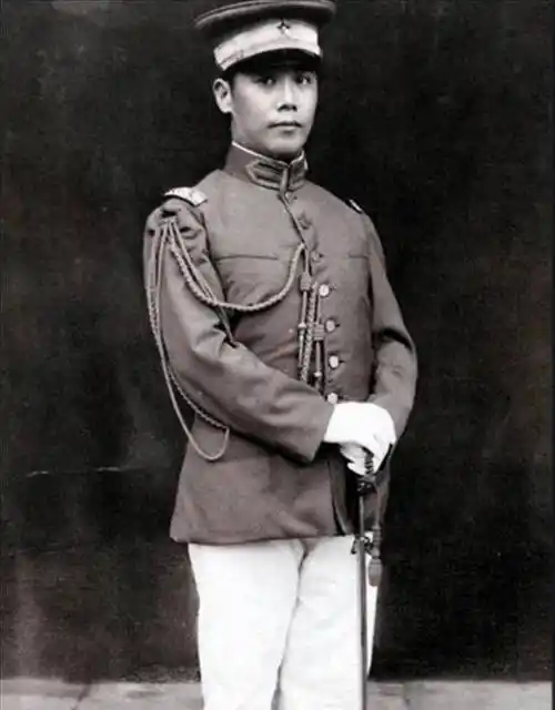 遗产仅剩20块无钱办丧,葬礼场面却比父亲的还盛大_袁世凯_女子_母亲