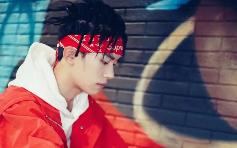 易烊千玺电脑高清壁纸