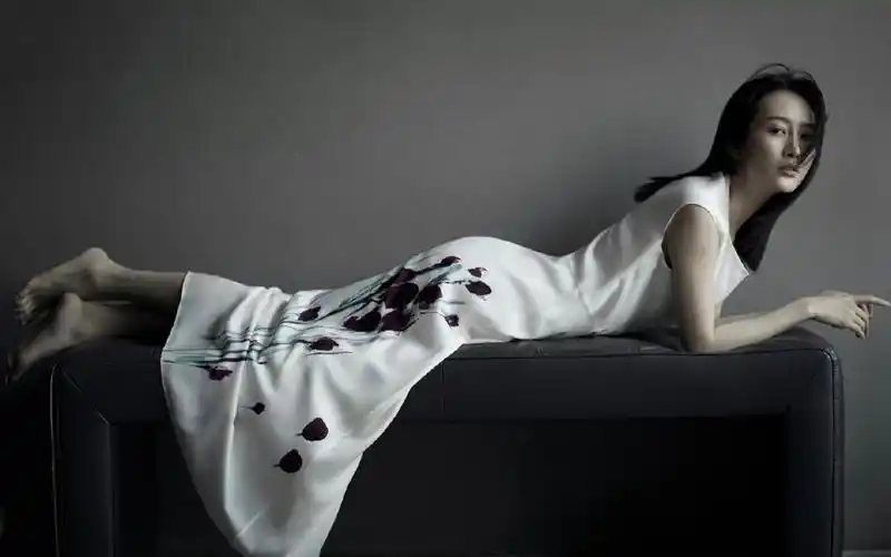 王鸥清冷性感写真图片桌面壁纸