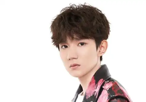 男生蘑菇头不挑人,长脸大脸男生都能get_女生扫一扫脸型配发型_扫一扫