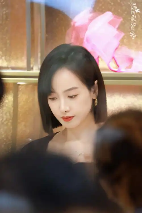 宋茜jimmy choo亚太地区代言人