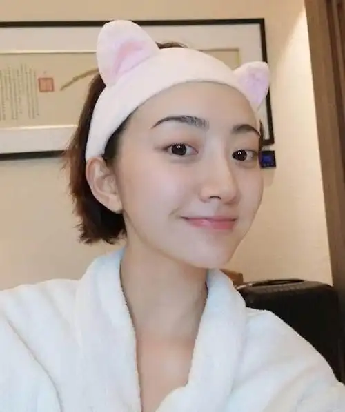 女明星素颜照片(盘点12位女明星素颜照)(20)