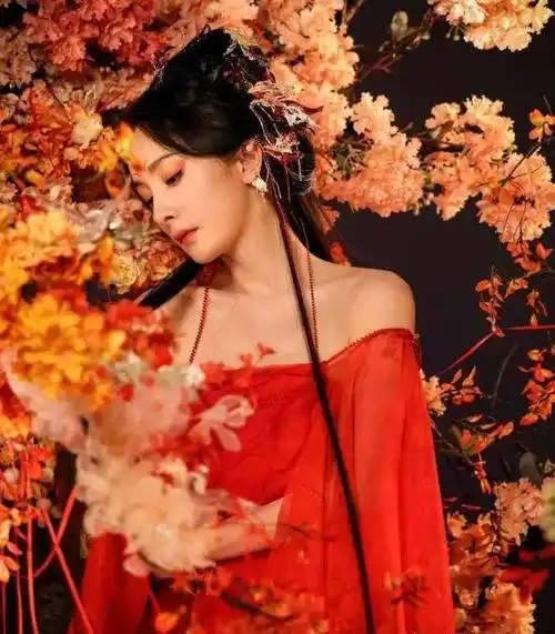 杨幂红衣造型合集:最近曝光的涂山红红很美,但却不是最美的_角色_古装