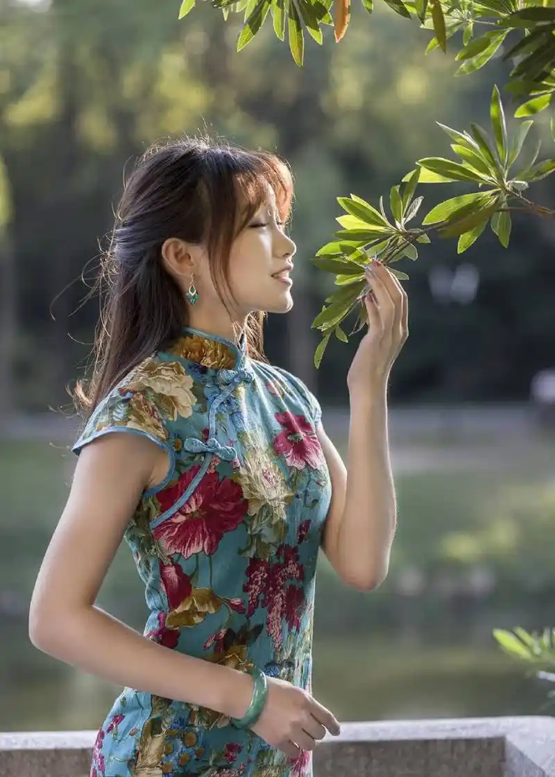 美女摄影一身旗袍一道亮丽风景