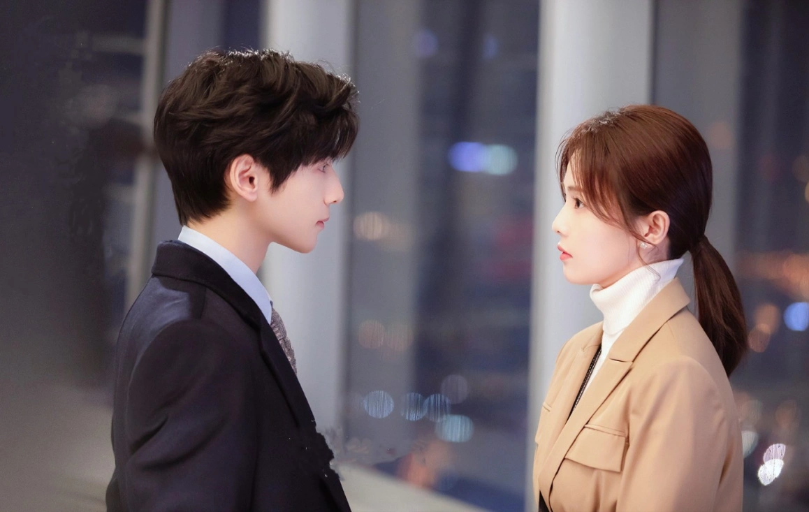 白鹿许凯假戏真做恋情实锤被亲妈粉拆散曾经的蜜糖全成了砒霜