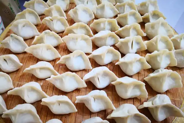 冬至快到了,记得给家人包此馅的饺子,比白菜韭菜鲜,好吃好寓意_东方