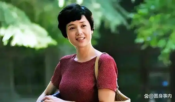 三十年前的1993年,28岁的蒋雯丽,在陈凯歌执导的电影《霸王别姬》中