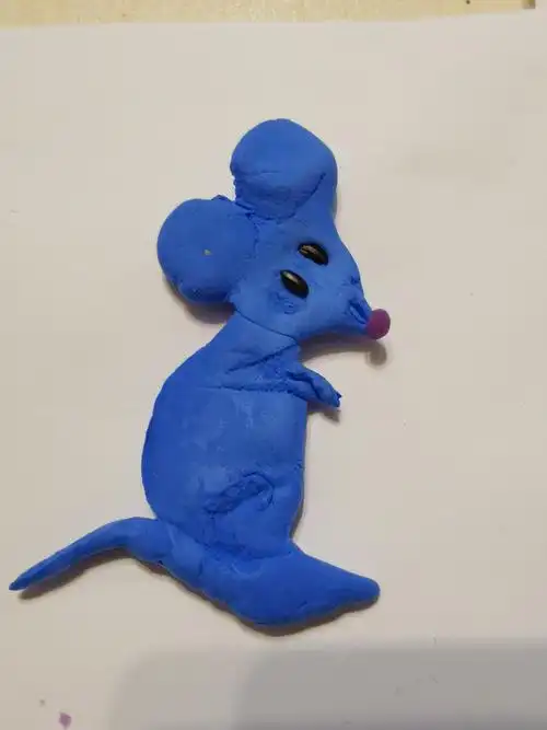 学生作品《面塑--小老鼠》