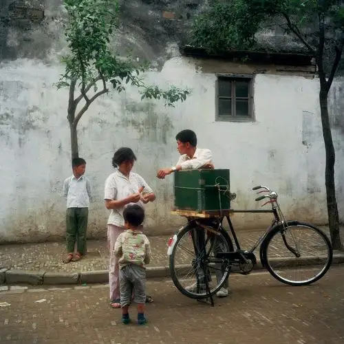 摄影丨这些旧照片里,有80年代小朋友最纯真的回忆