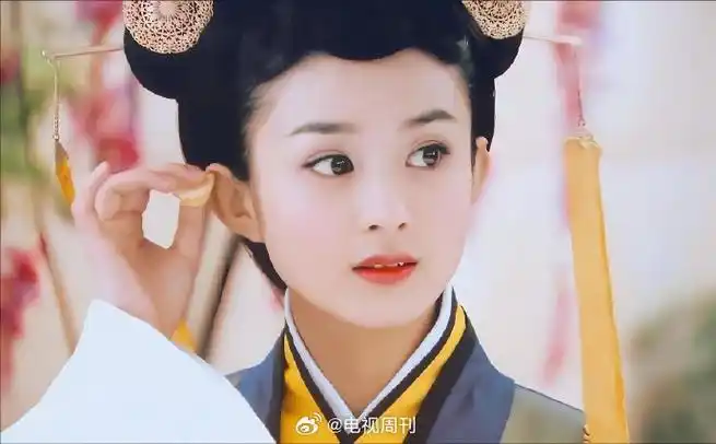 郭宇欣回应首个关注赵丽颖,称其为榜样