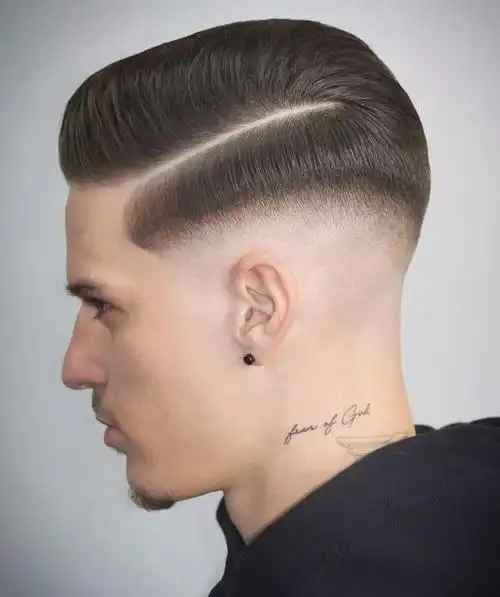 男生侧梳发型图片 清爽帅气展现型男魅力 - 男士短发 - 发型站