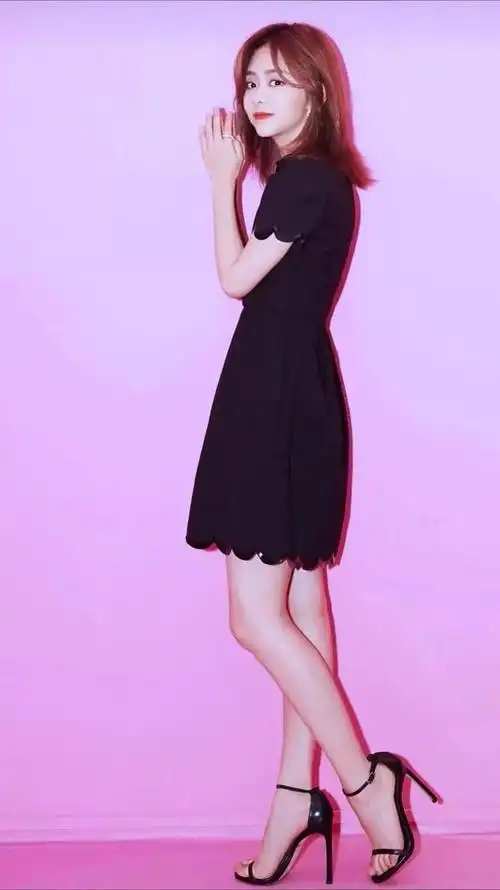 每天美图|谭松韵的高跟鞋美图大赏