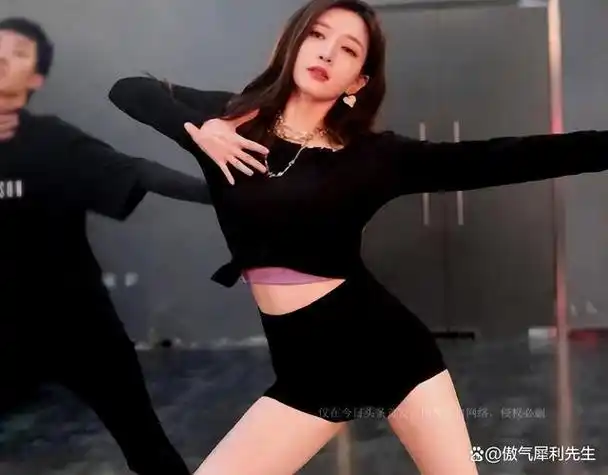 狗仔爆料某叔圈男神乱搞外遇有人分析靳东身份敏感,沙溢助理门曾经