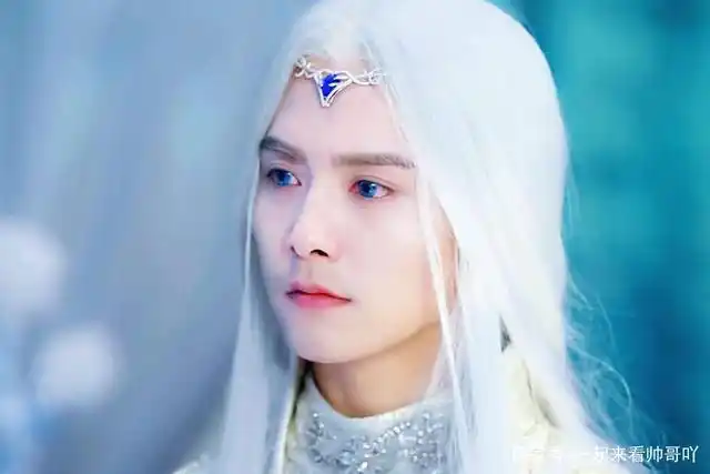 影视剧中:杨洋马天宇高伟光朱一龙等白发造型,你被谁惊艳了?