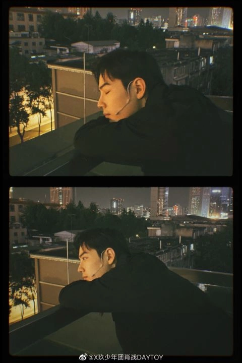 肖战天台侧颜照温柔帅气让人心动