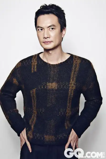 《蒙面歌王》灵魂战警揭面 李泉gq肖像大片