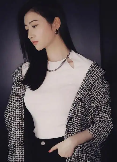 女星景甜写真珍藏:甜美迷人,天生丽质!