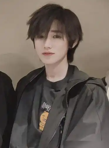 宋亚轩个人资料宋亚轩个人资料简介及家世