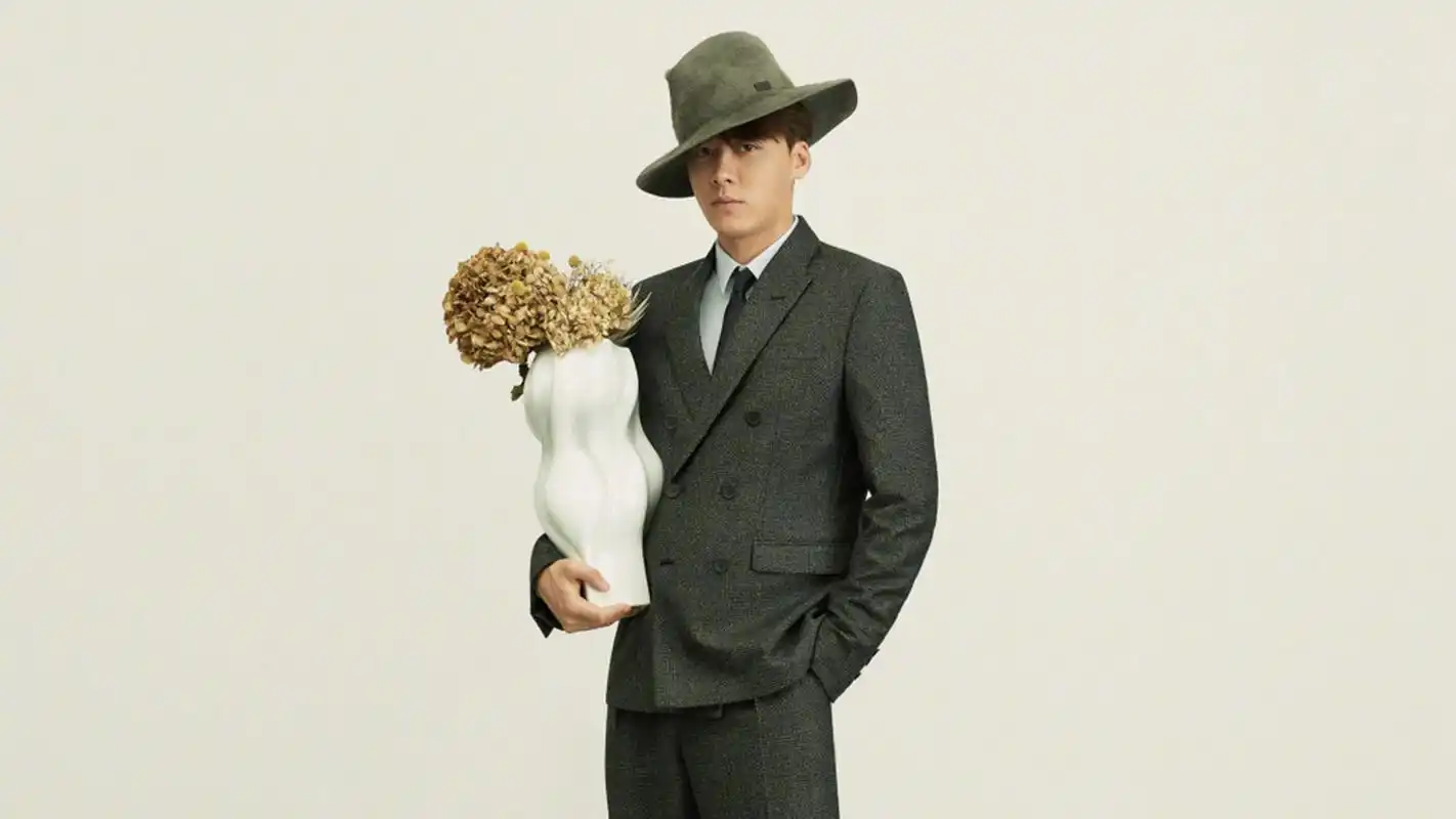 李易峰时尚帅气高清桌面壁纸