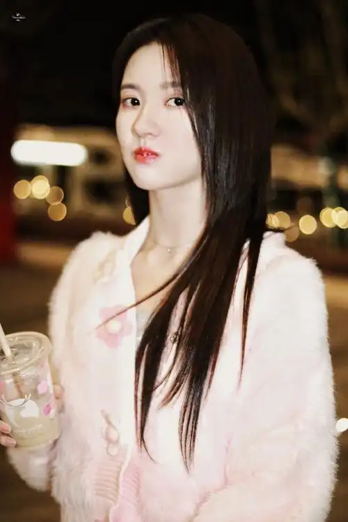 青年演员刘些宁##刘些宁 夜色倾心