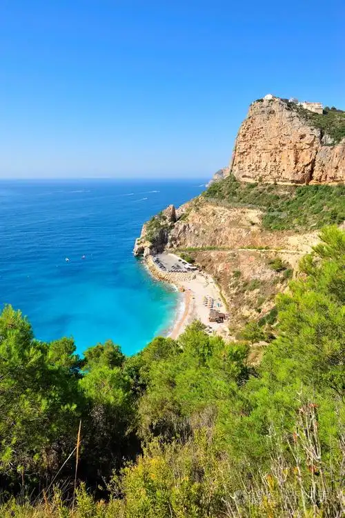 在夏天的地中海海滩
